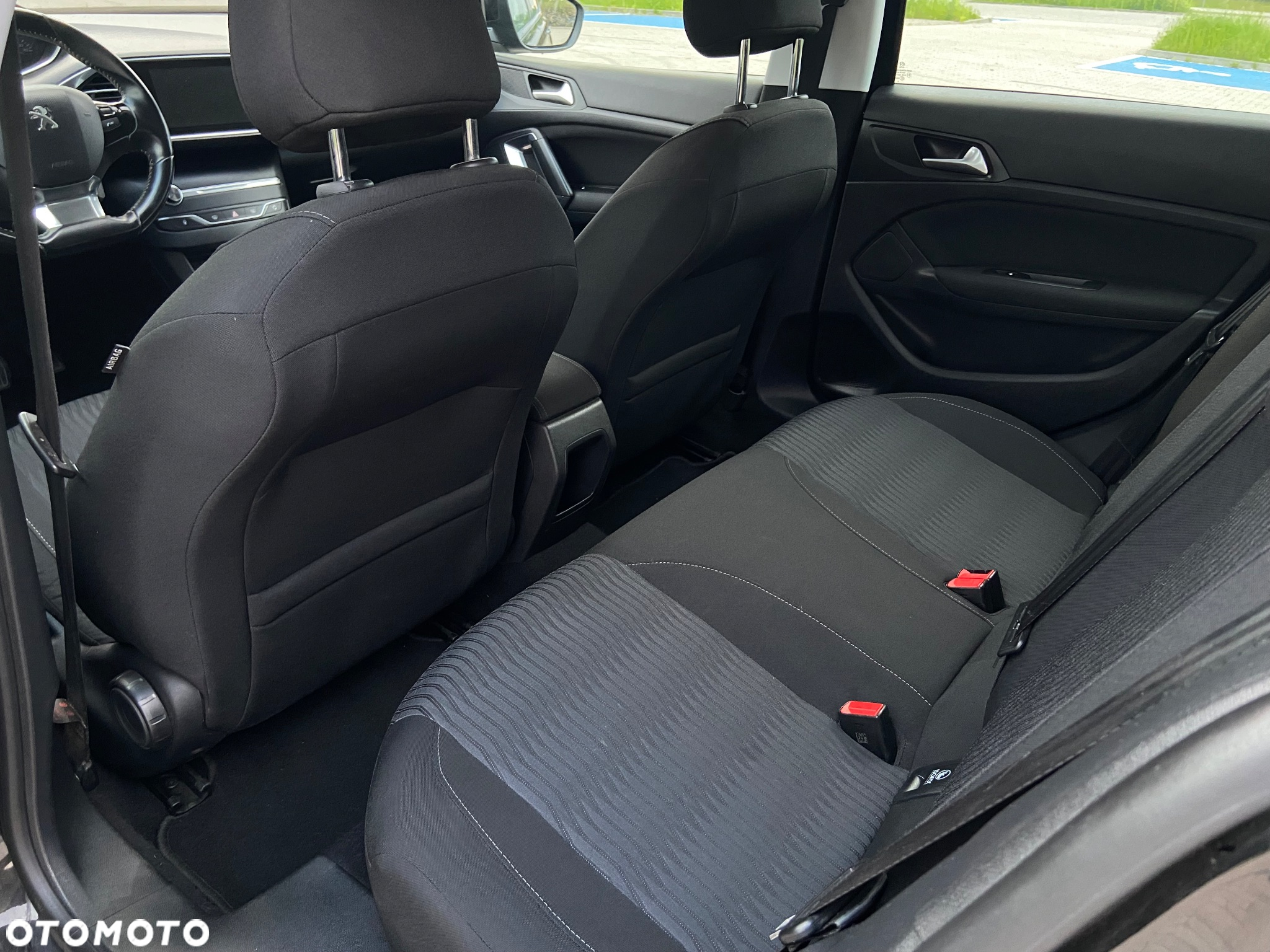 Peugeot 308 1.6 BlueHDi Allure S&S - 15