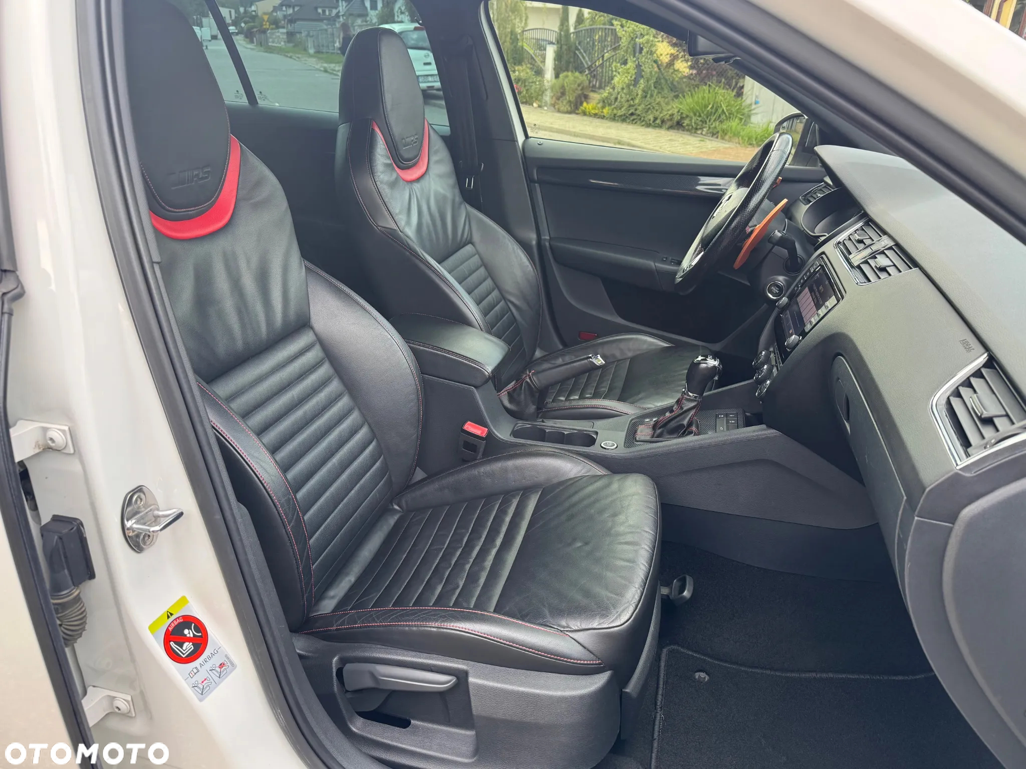 Skoda Octavia Combi 2.0 TDI DSG RS - 7
