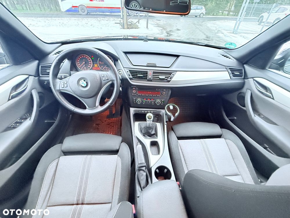 BMW X1 xDrive18d xLine - 33