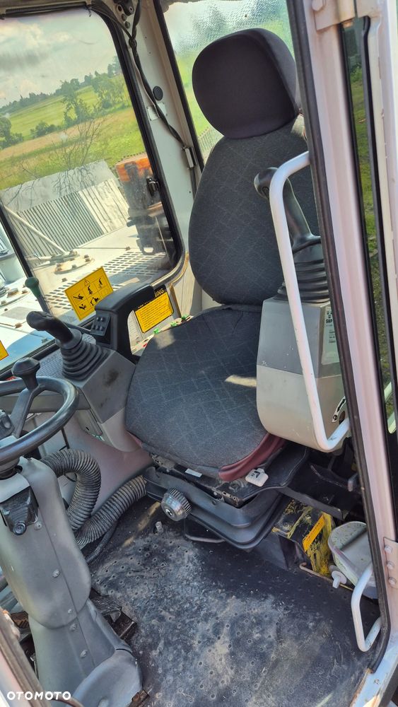 Takeuchi TB175W - 12