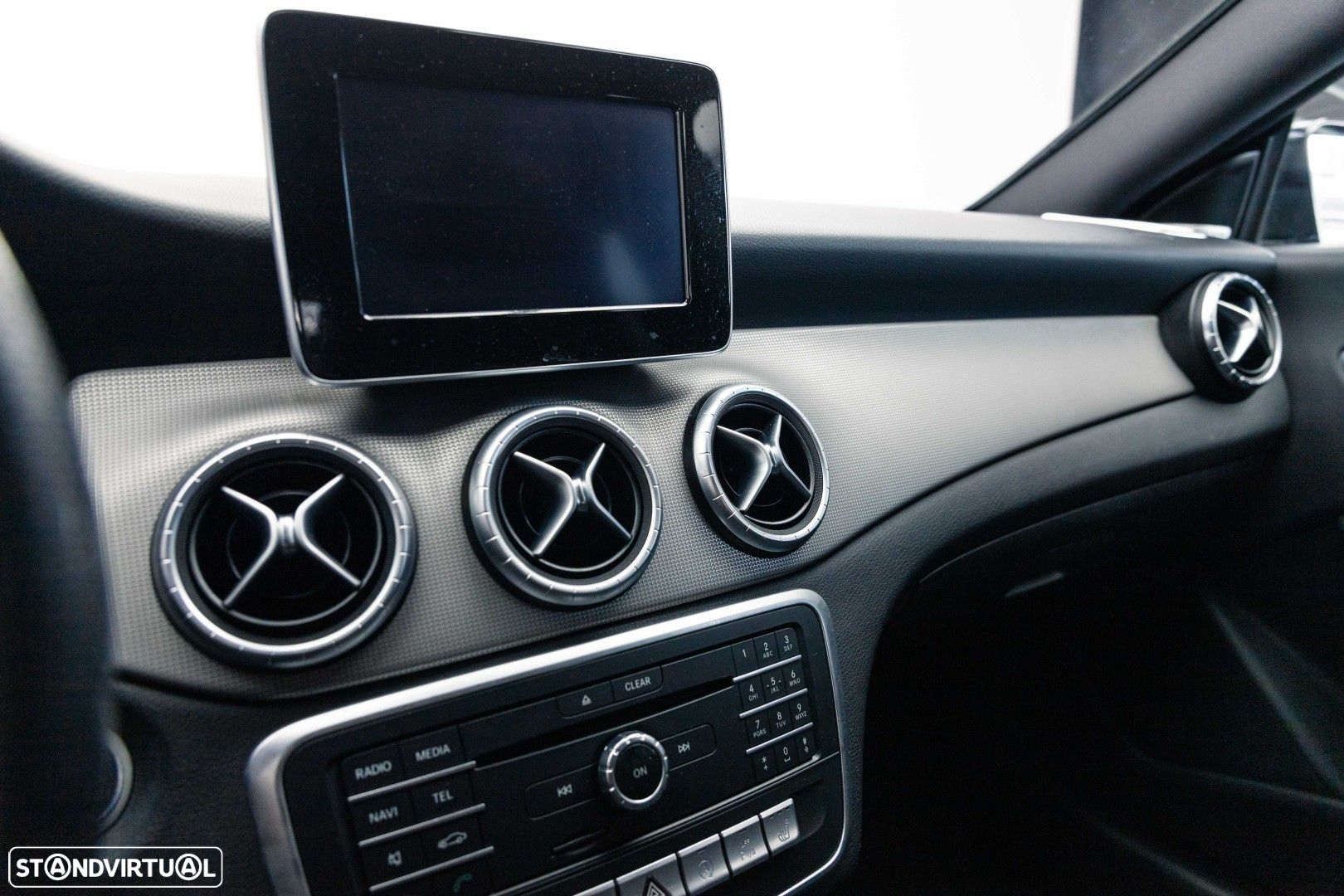 Mercedes-Benz CLA 180 d Shooting Brake Urban - 24