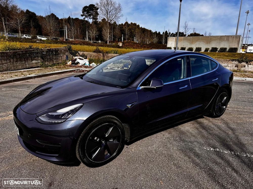 Tesla Model 3 - 1