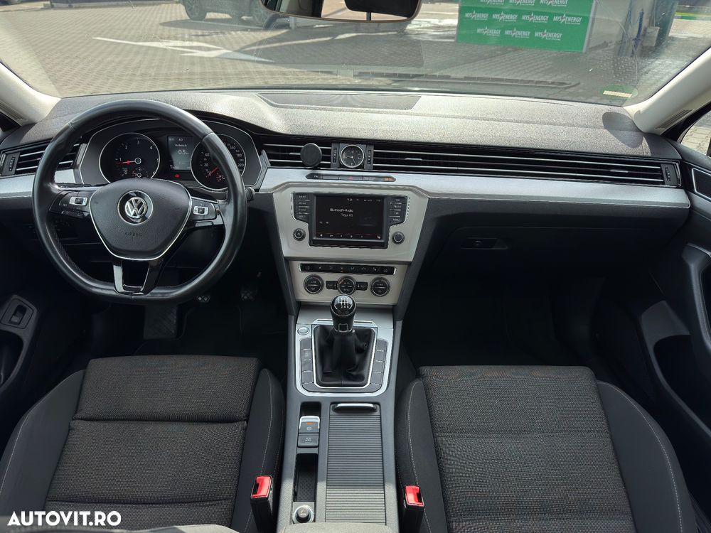 Volkswagen Passat 2.0 TDI SCR Comfortline - 4