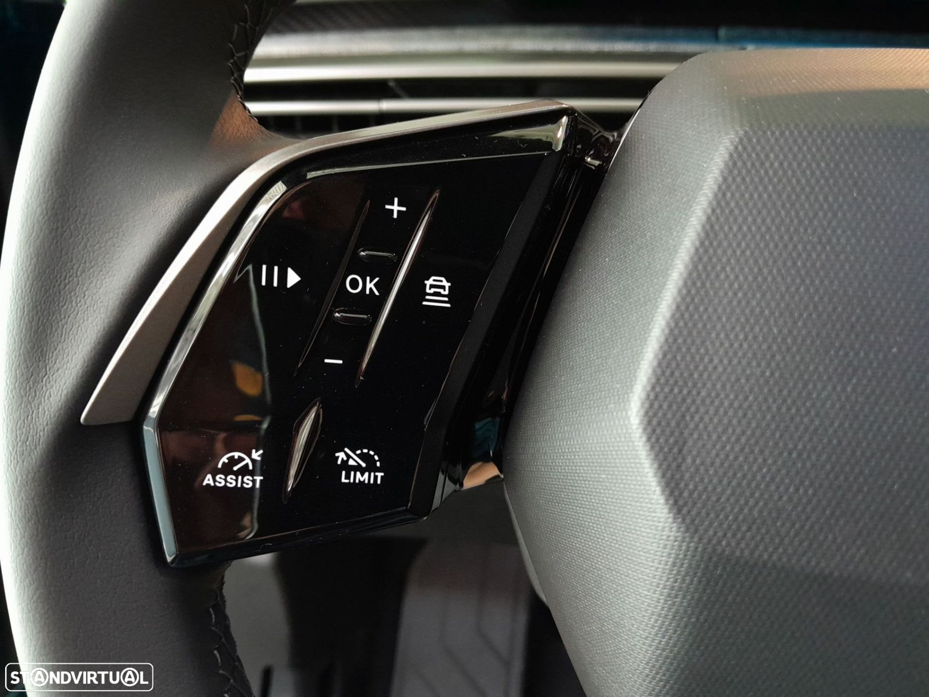Peugeot E-3008 73 kWh Allure - 13