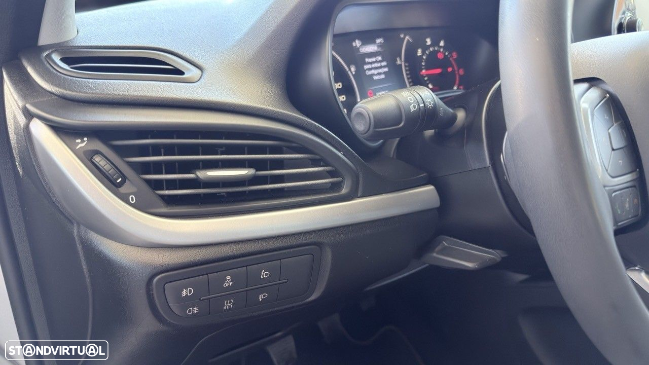 Fiat Tipo Sedan 1.3 M-Jet Lounge - 29