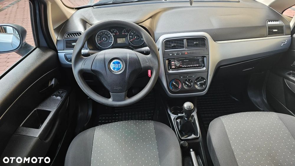 Fiat Grande Punto Actual 1.2 8V Estiva - 7