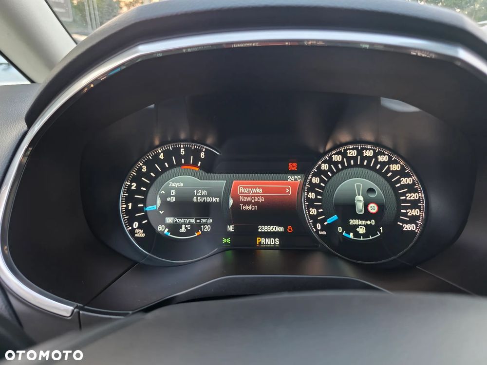 Ford S-Max 2.0 TDCi Titanium PowerShift - 24