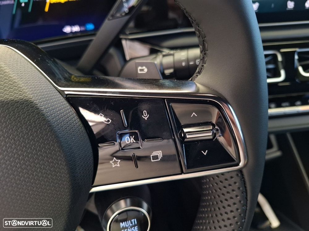 Renault 4 E-Tech 52 kWh Iconic Autonomia Conforto - 16