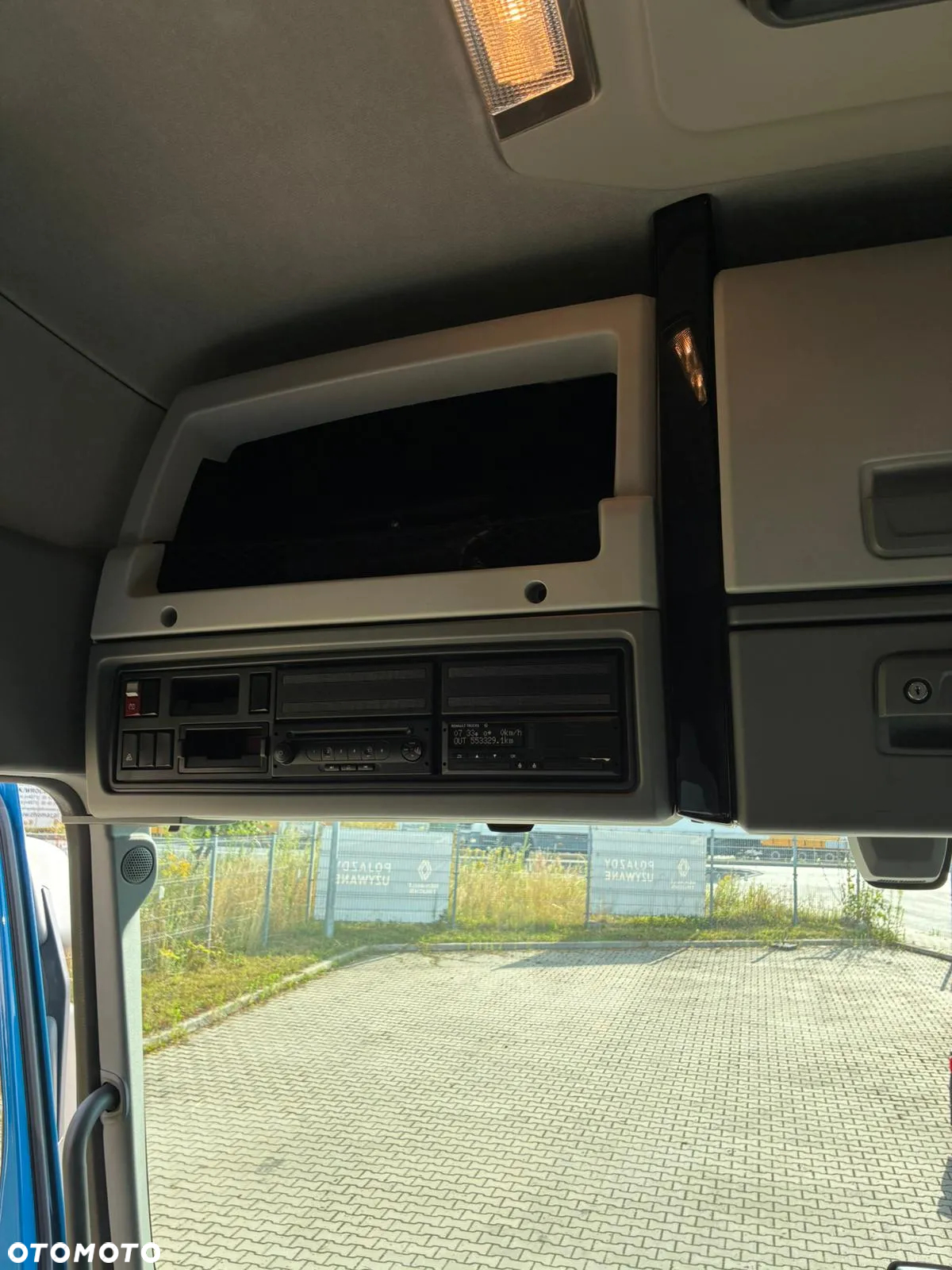 Renault T440 Sleeper Cab ADR - 11