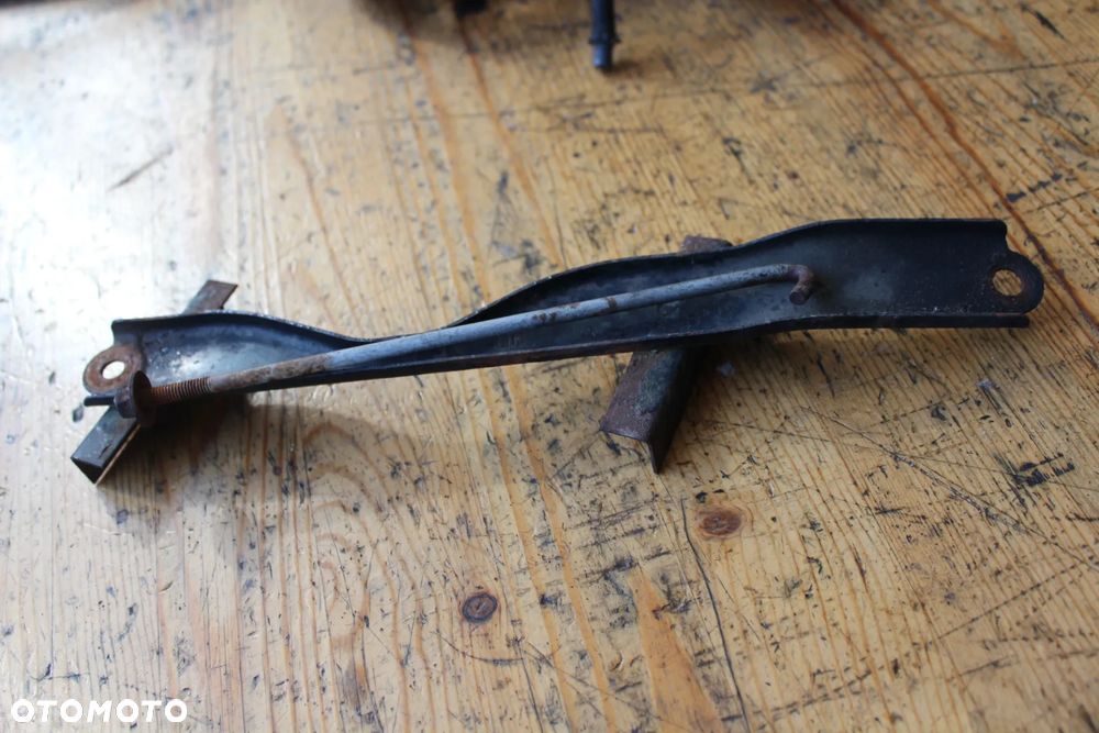 TOYOTA COROLLA VERSO I MOCOWANIE AKUMULATORA