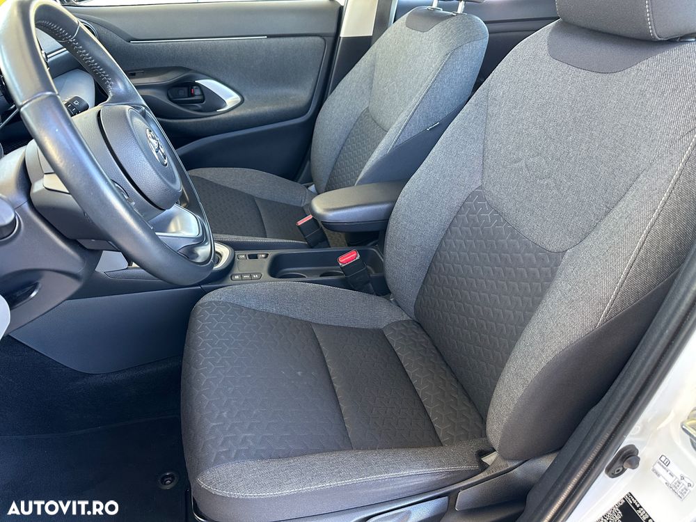 Toyota Yaris Cross 1.5 VVT-i HSD 4x2 Dynamic - 11