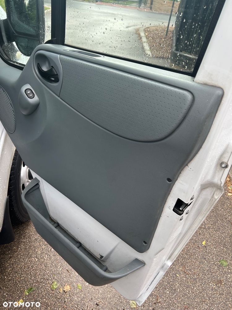 Ford Transit - 24