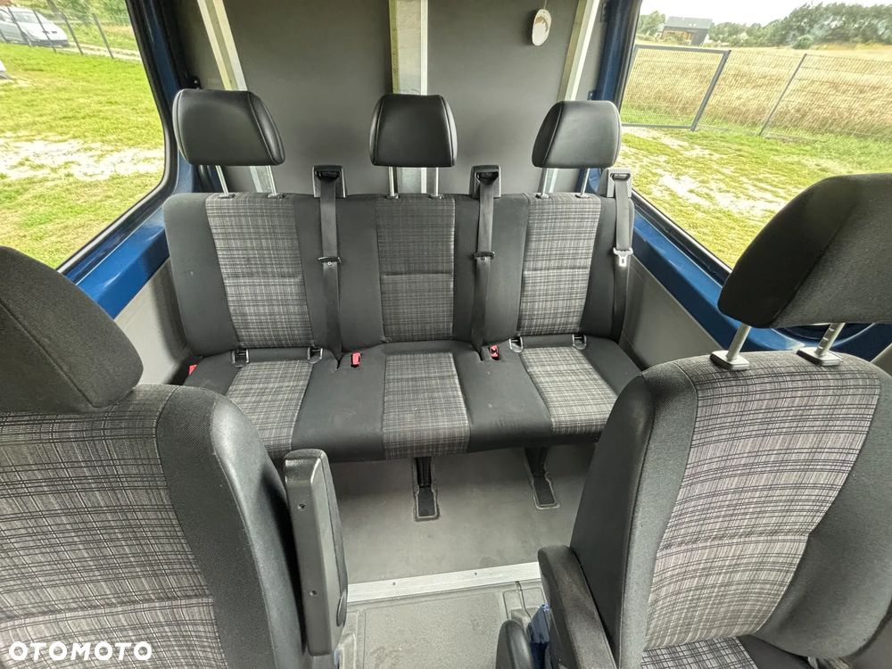 Mercedes-Benz Sprinter - 16