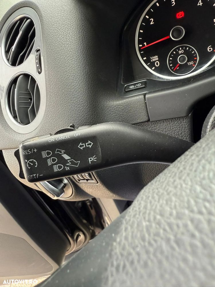 Volkswagen Tiguan 2.0 TDI DPF 4Motion BlueMotion Technology Lounge Track & Style - 12