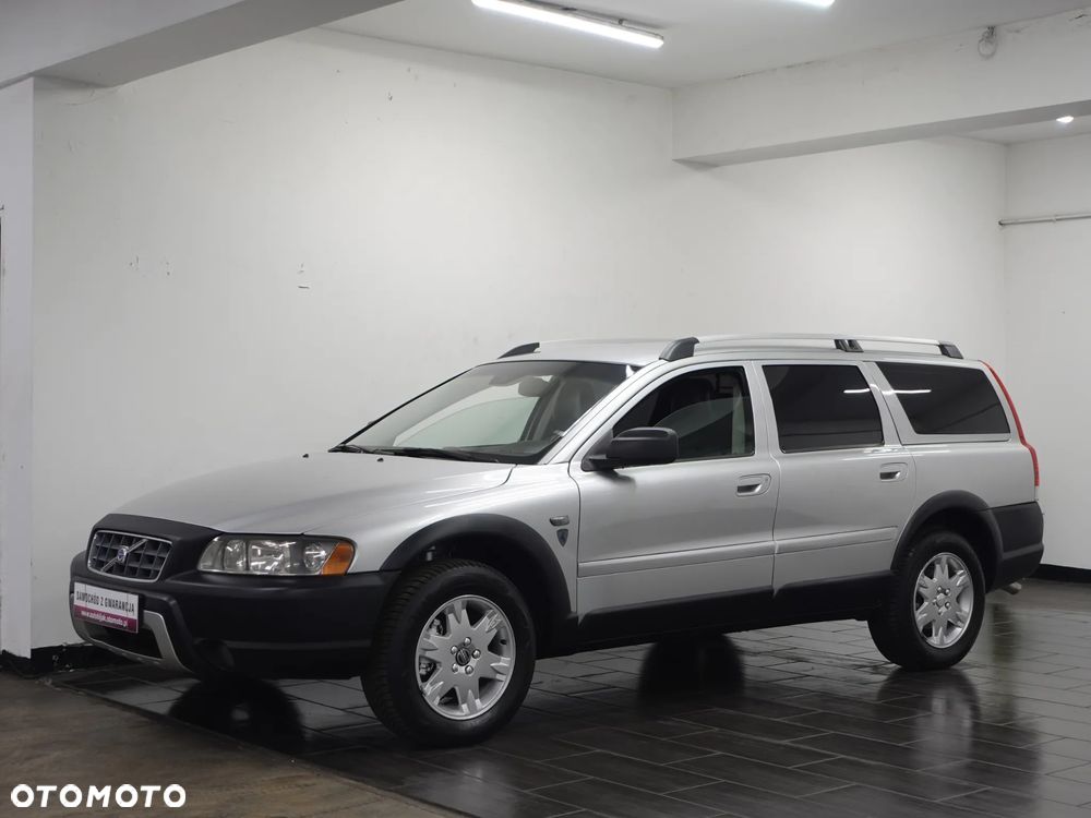 Volvo XC 70 D5 AWD Momentum - 4
