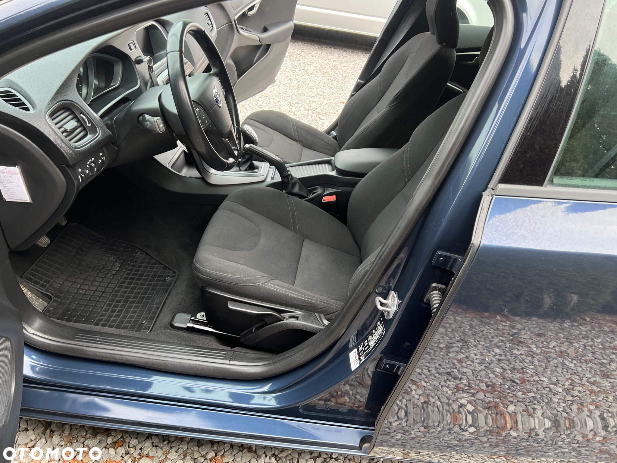 Volvo V40 D2 Momentum - 14
