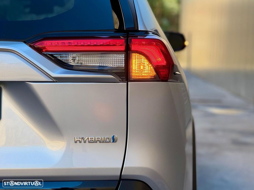 Toyota RAV4 2.5 HDF Black Edition - 40