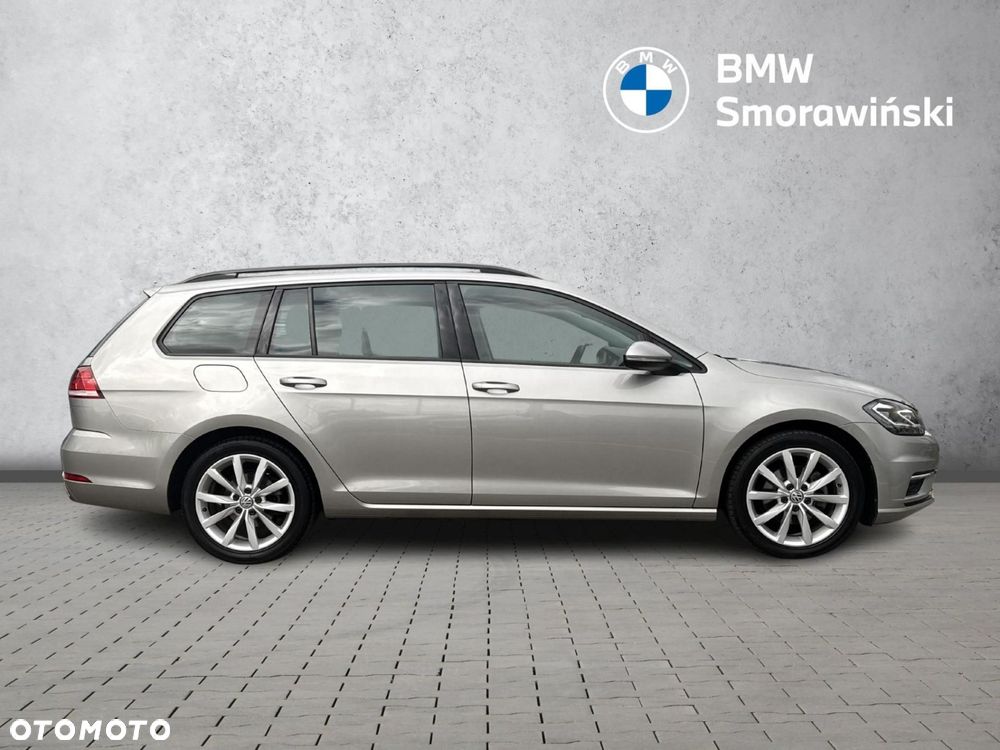 Volkswagen Golf - 6