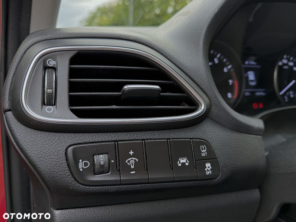 Hyundai i30 1.4 Comfort - 16