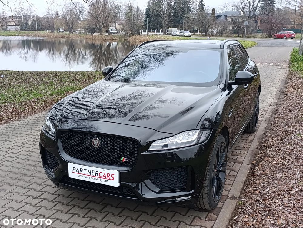 Jaguar F-Pace S AWD - 2
