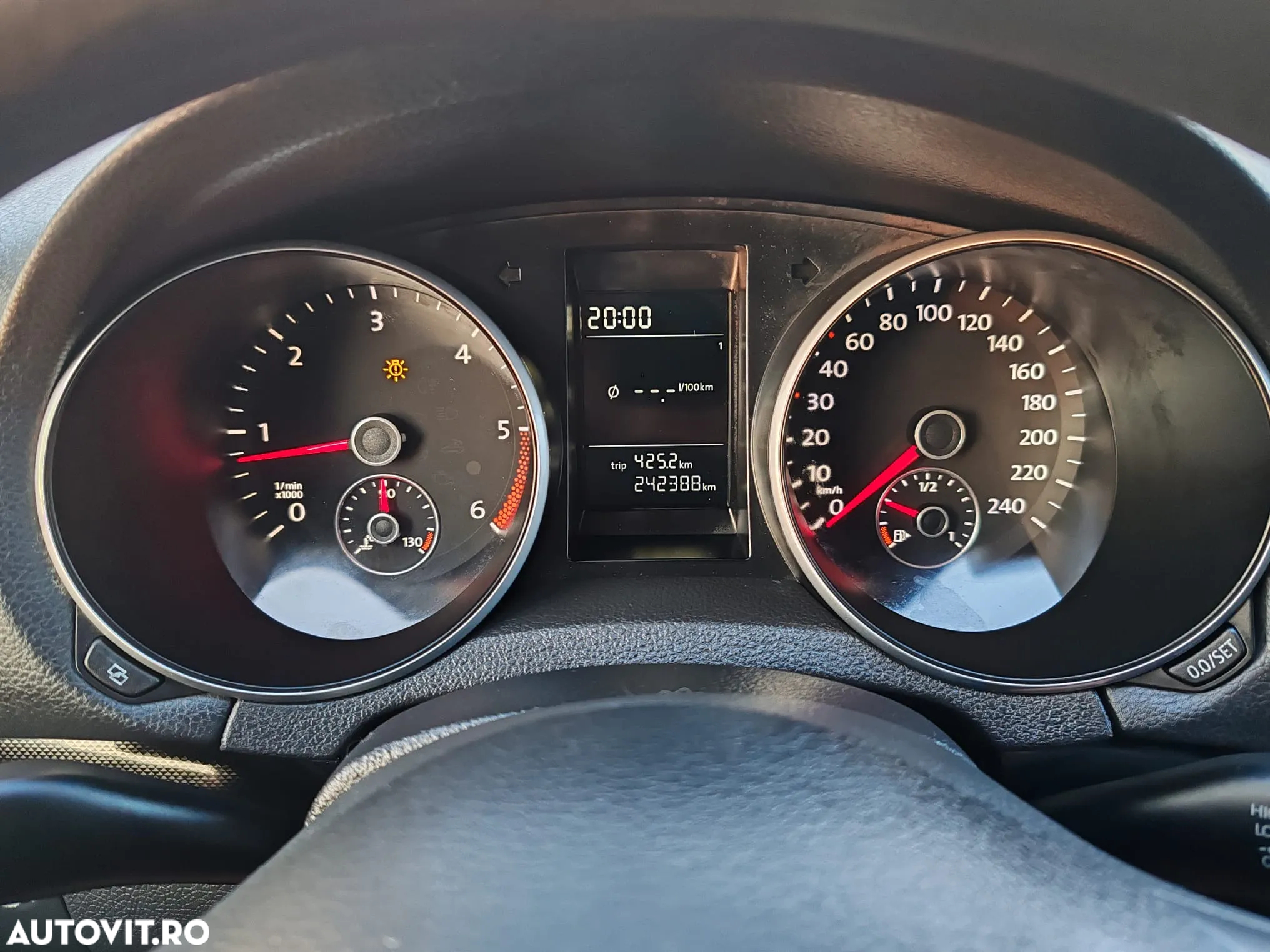 Volkswagen Golf - 14