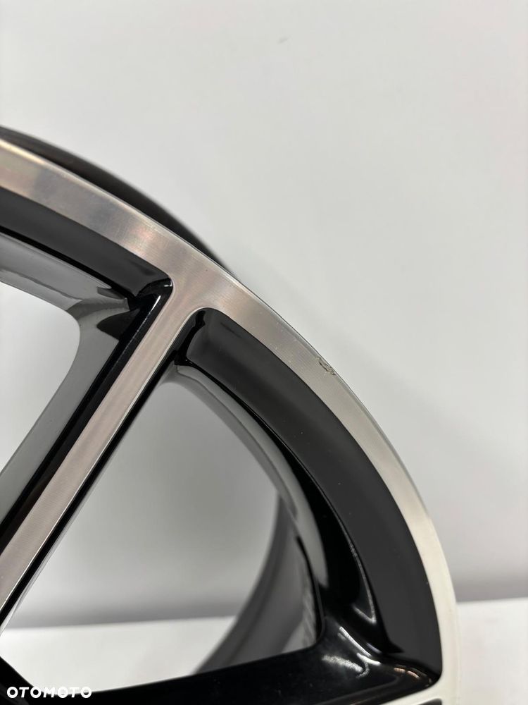 Mercedes C-klasa W205 205 Felga Aluminiowa 7,5J 19" ET44 2054012200 - 7