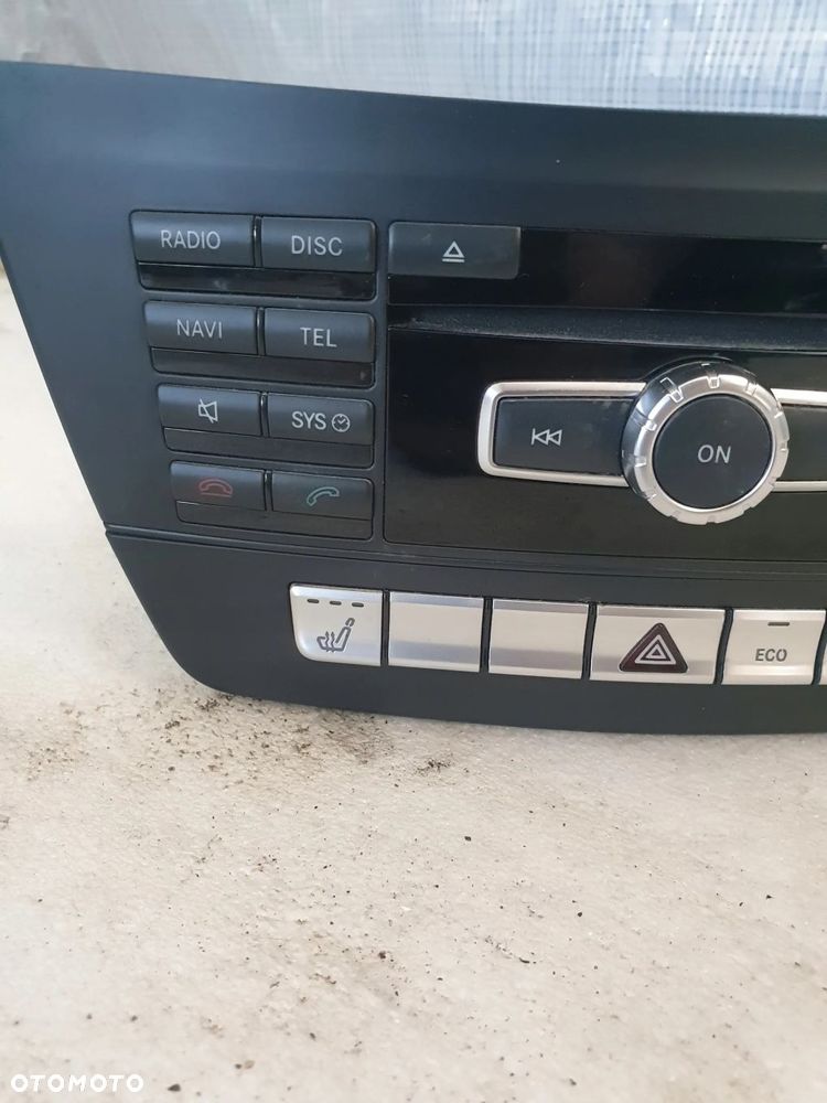 MERCEDES W204 LIFT RADIO NAVI A2049005112 - 2