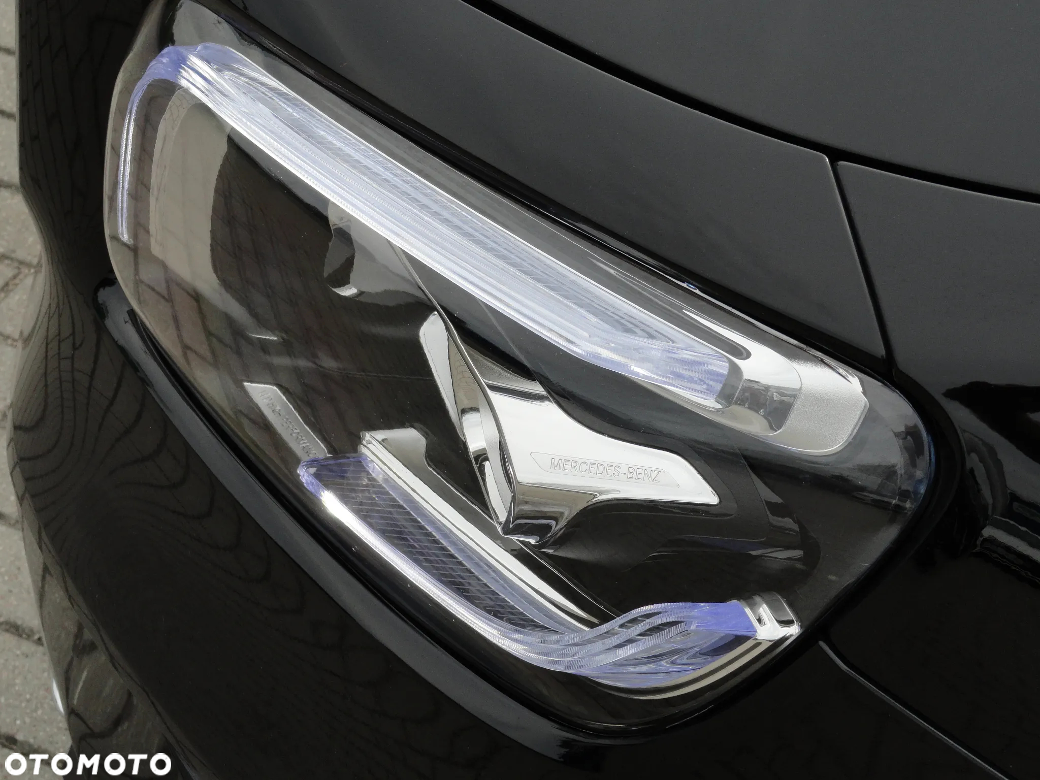 Mercedes-Benz GLB 200 d 8G-DCT Progressive Advanced - 28