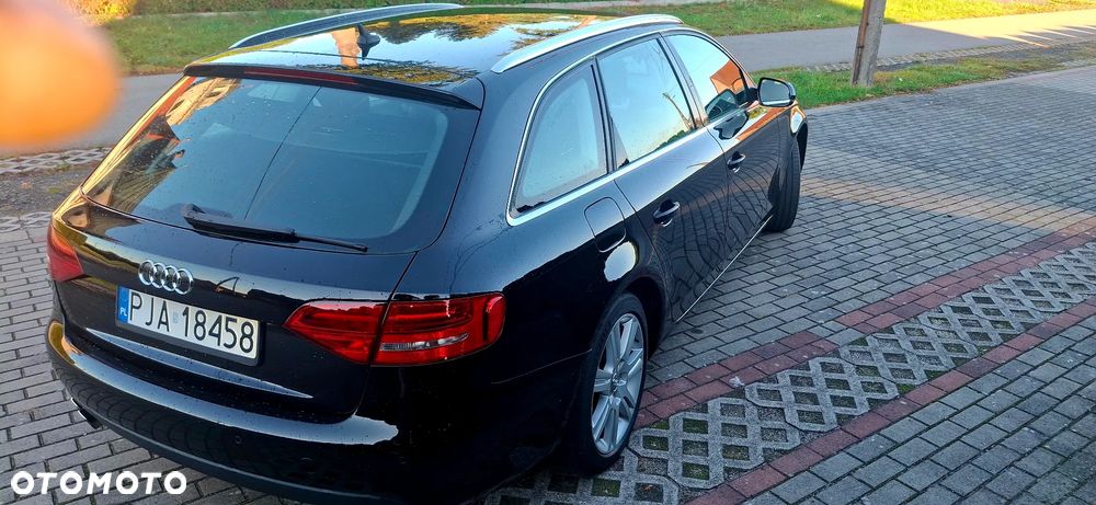 Audi A4 Avant 2011 photo 4