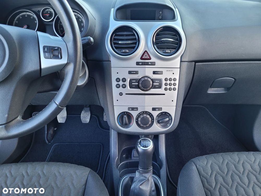 Opel Corsa 1.4 16V Active - 19