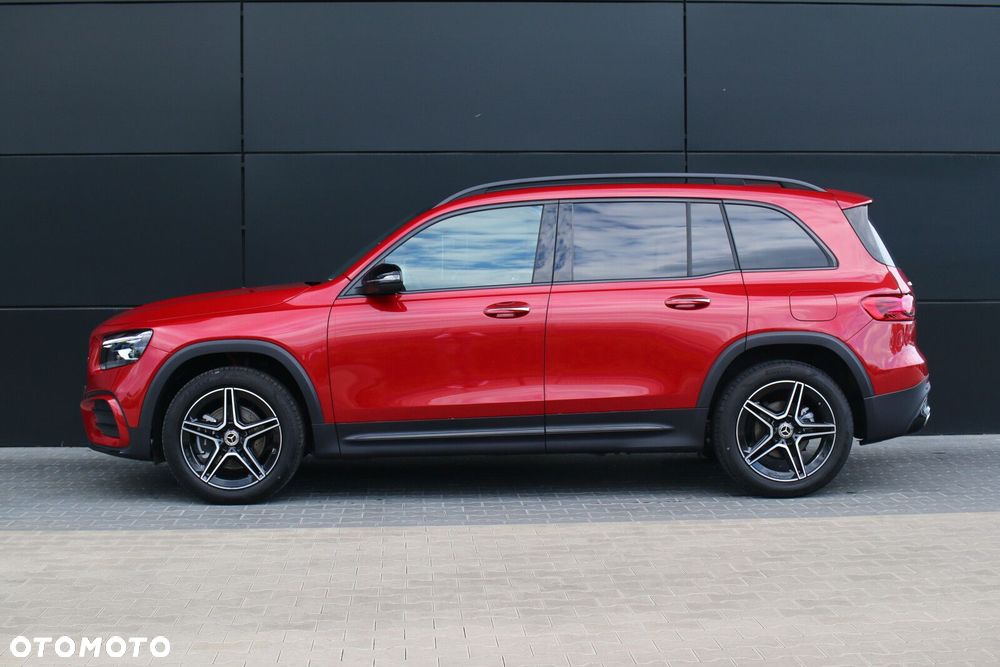 Mercedes-Benz GLB - 10