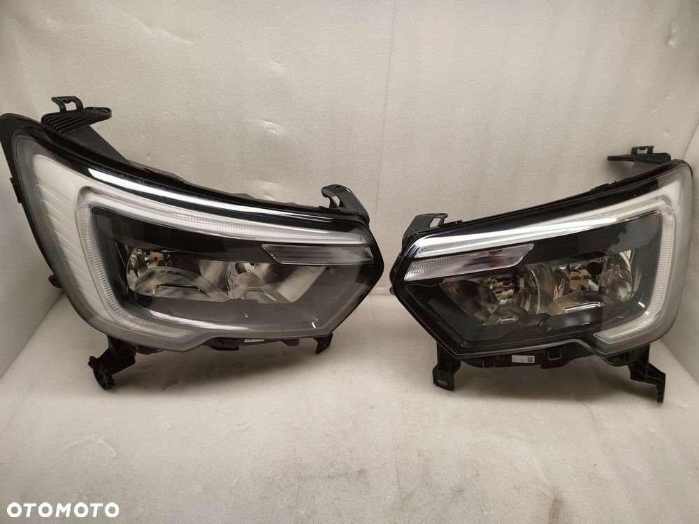 renault master iv komplet lamp zw z ledem 260105567r, 260607867r - 6