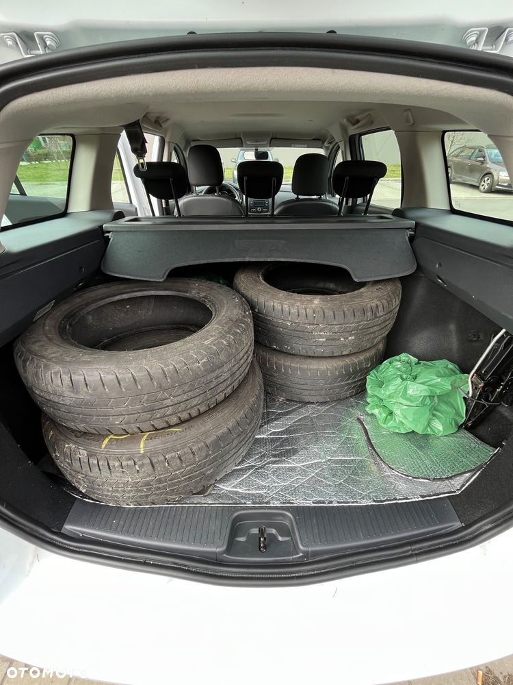 Dacia Logan 1.2 16V Laureate - 32