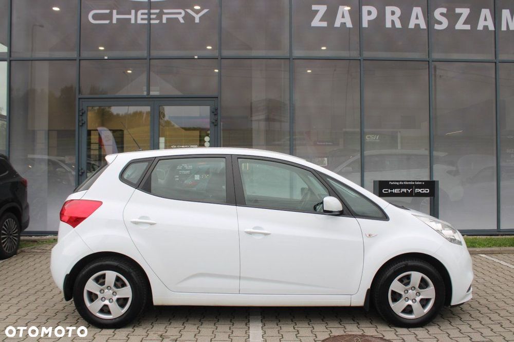 Kia Venga - 4