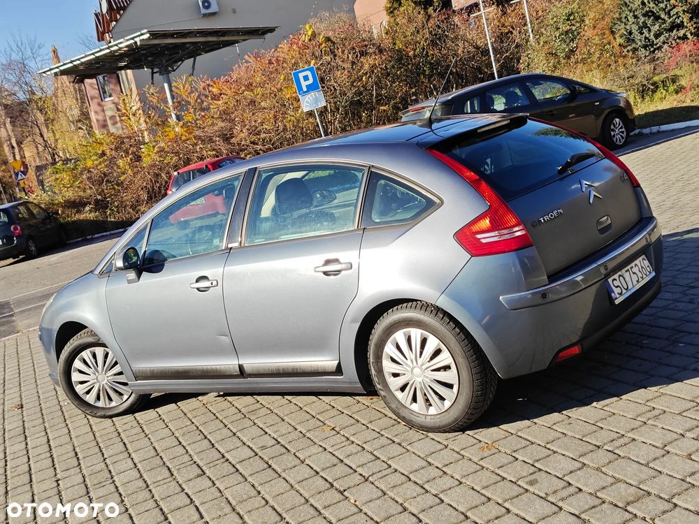 Citroën C4 1.6 HDi FAP Confort - 6