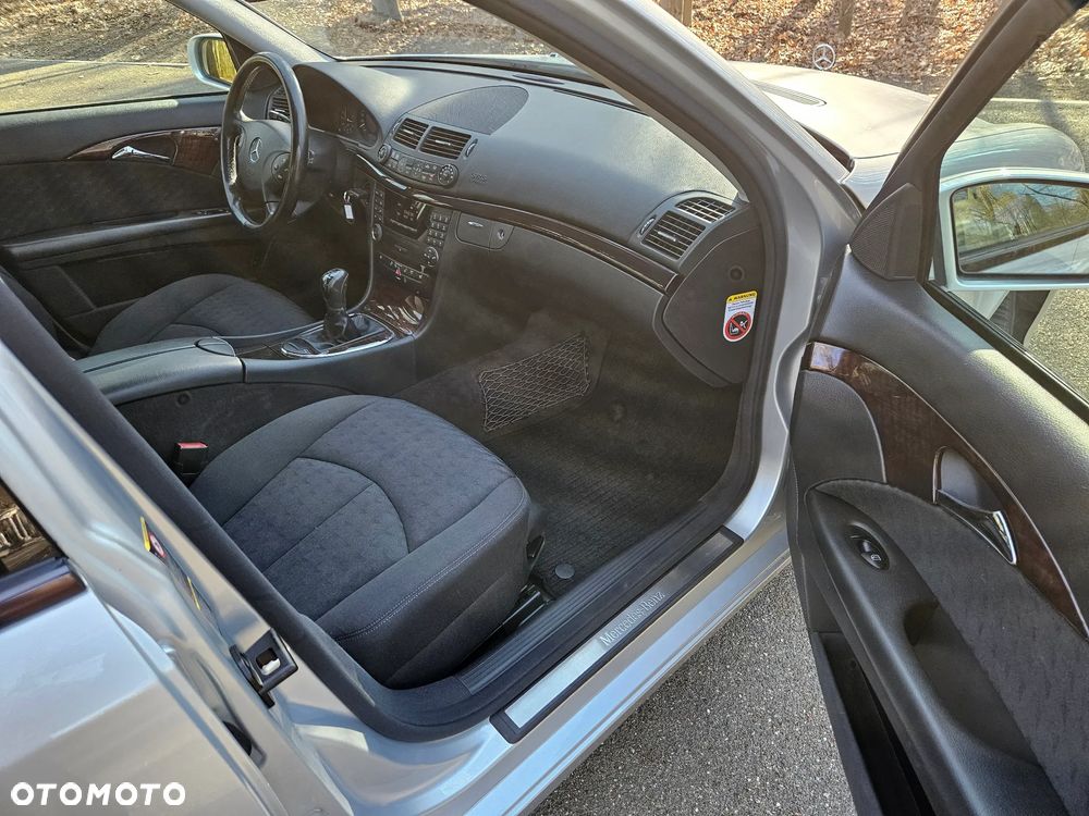 Mercedes-Benz Klasa E 200 Kompressor Classic - 7