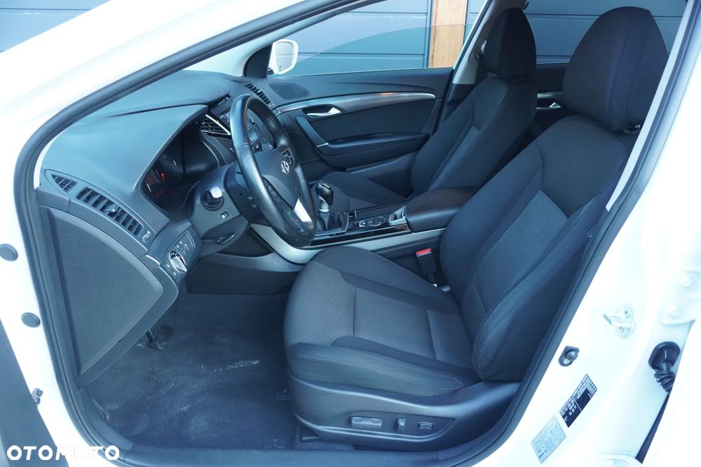 Hyundai i40 Kombi 2.0 Premium - 17