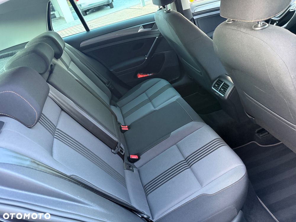 Volkswagen Golf 2.0 TDI BlueMotion Technology DSG Allstar - 4