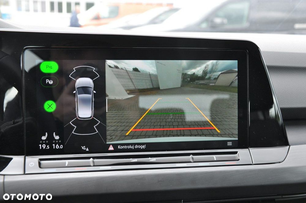 Volkswagen Golf - 23