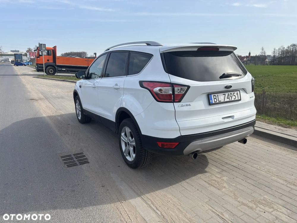 Ford Kuga 1.5 EcoBoost 2x4 Cool & Connect - 4