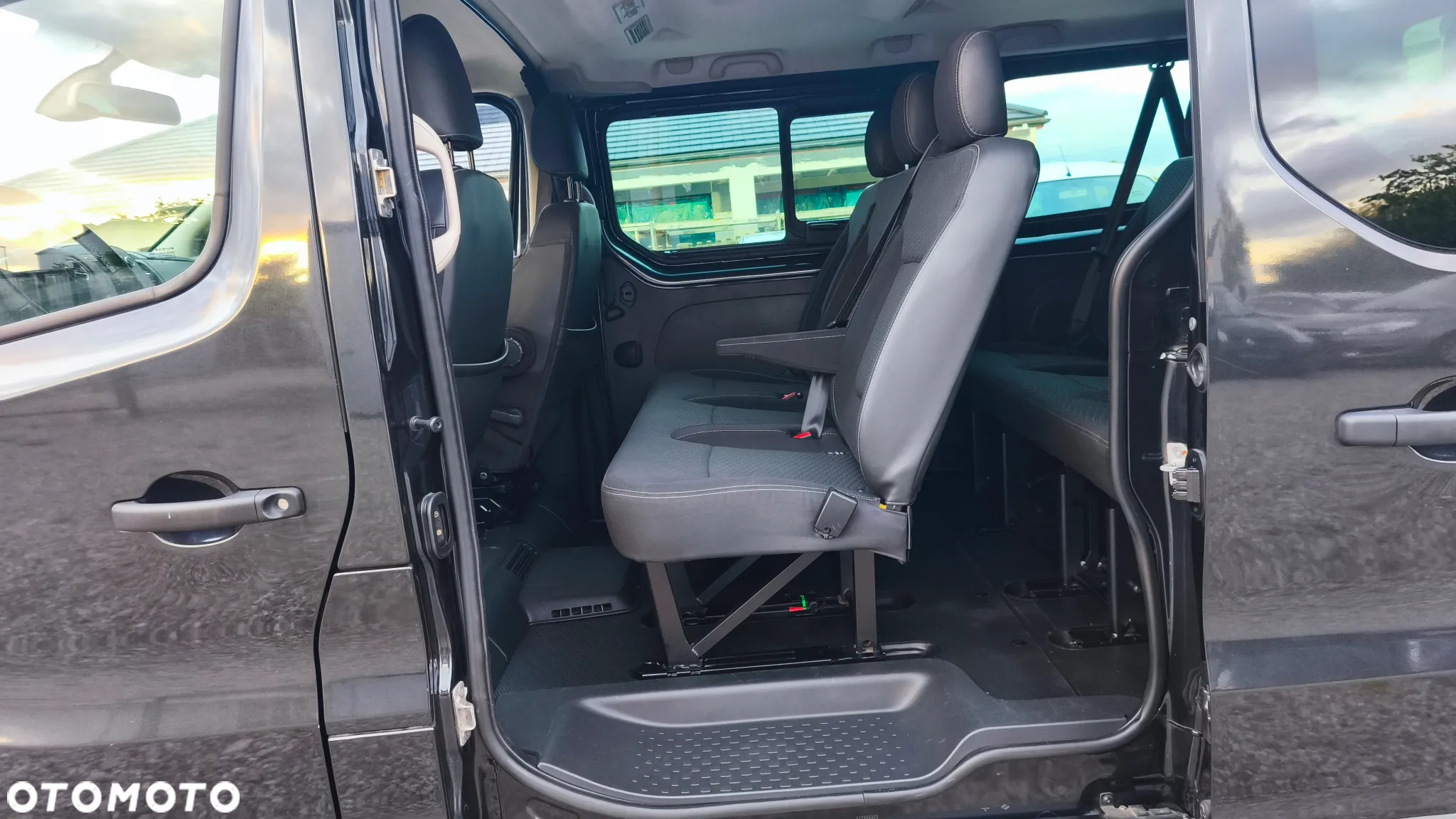 Opel Vivaro - 27