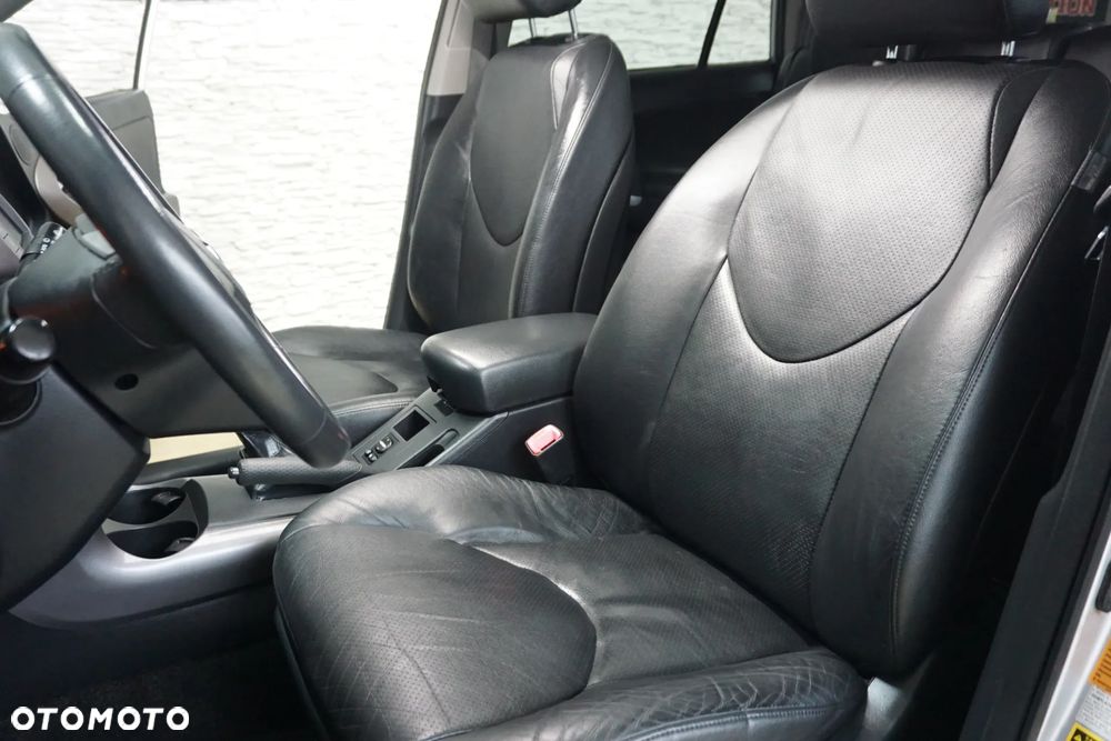 Toyota RAV4 2.2 D-CAT 4x4 Sol - 22