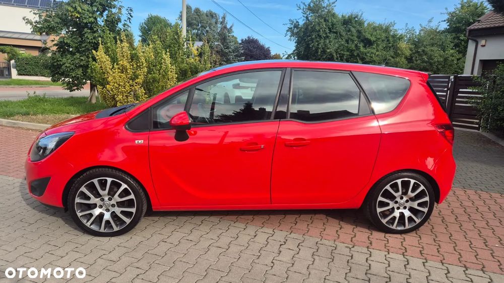 Opel Meriva ver-1-4-t-design-edition - 3