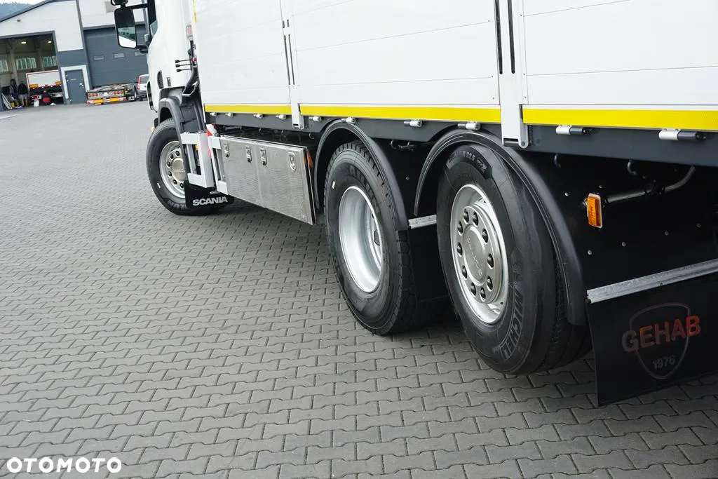 Scania P 320 / 6 X 2 / SKRZYNIOWY + HDS / HIAB 211 EP - 5 / OŚ SKRĘTNA   / WYS. 14 M - 20