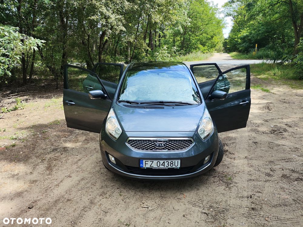 Kia Venga - 23