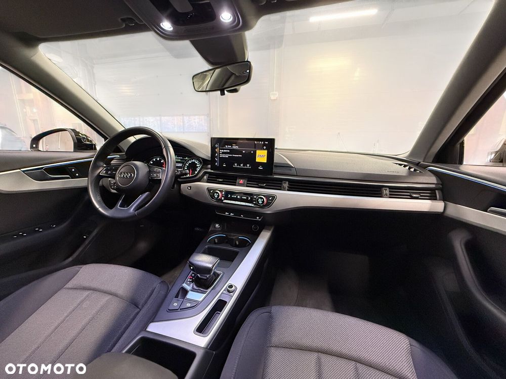 Audi A4 Limousine - 30