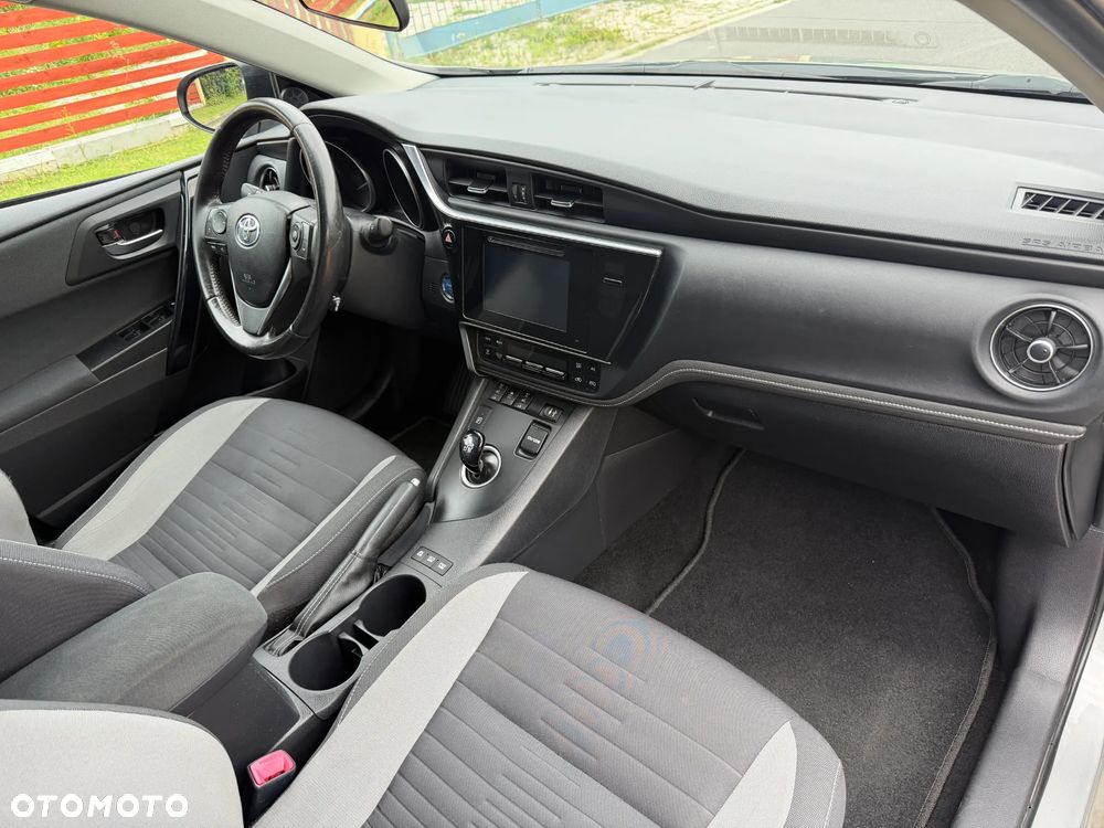 Toyota Auris 1.8 HSD Prestige NAVI - 7