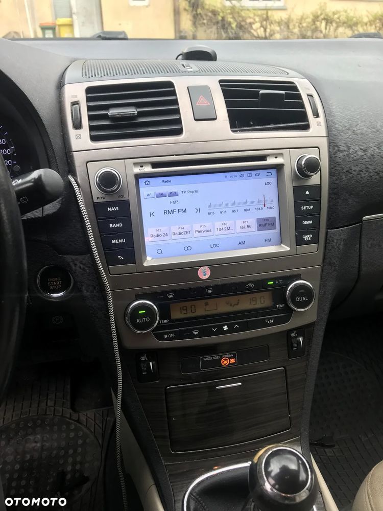 Toyota Avensis - 8