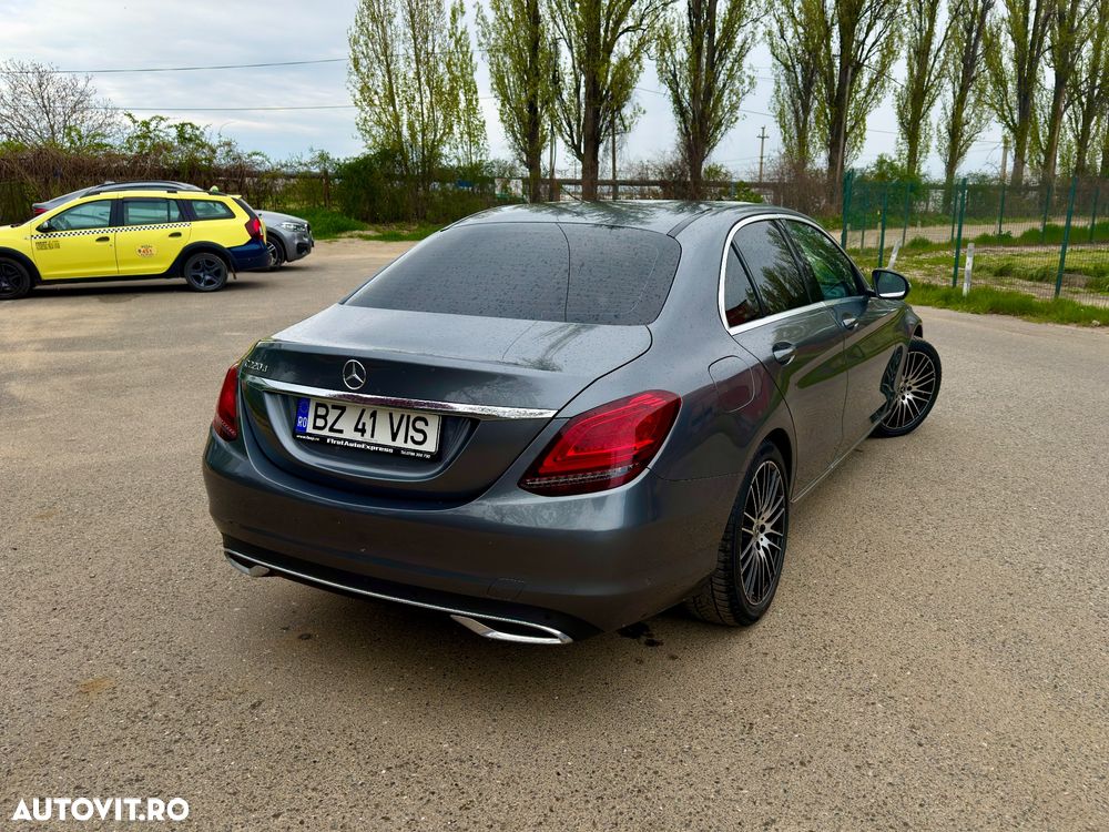 Mercedes-Benz C 220 d Aut - 4