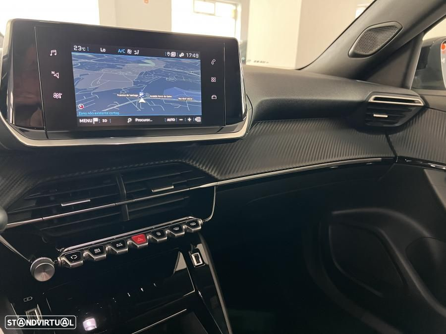 Peugeot 2008 1.2 PureTech Allure Pack - 19